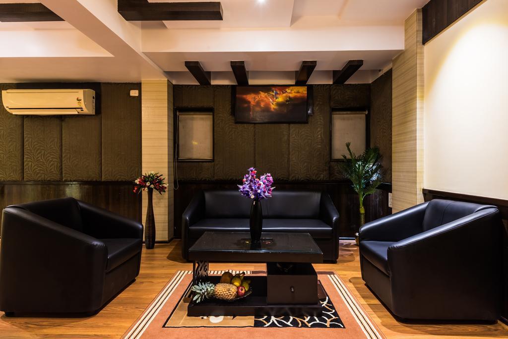 Hotel Peace Park Панвел Экстерьер фото